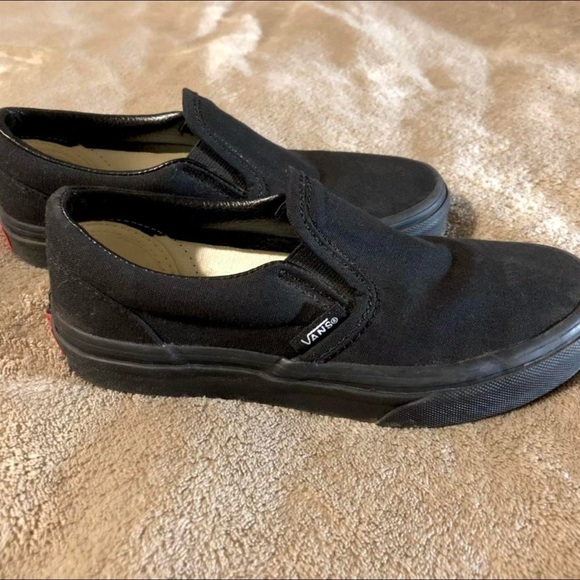 Big kids slip on Vans size 1, like new - Picture 2 of 4